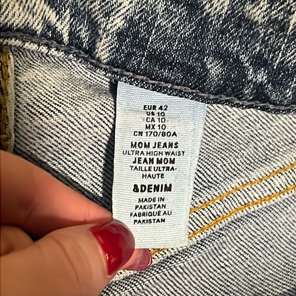H&M size 10 blue non ripped high waisted mom jeans - Picture 3 of 3